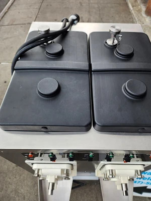 USED Taylor C002-33