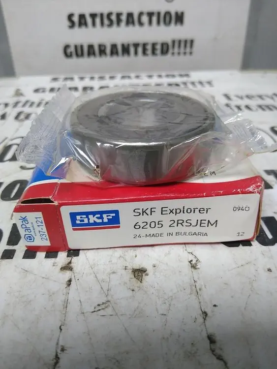 New | in-Stock SKF 6205 2RSJEM Bearings | Surplus Asset Holdings #1194189