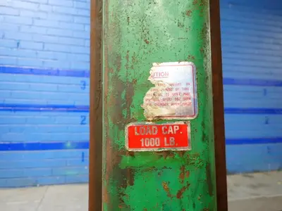 1000 Lbs Drum Lift Handler