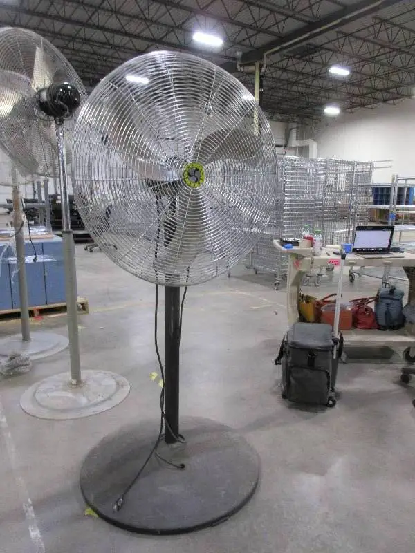 TPI   FREE STANDING PEDESTAL FAN