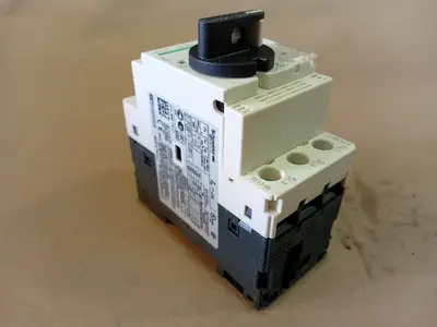 NEW SCHNEIDER ELECTRIC GV2P21