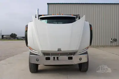 New | in-Stock 2027 PETERBILT 548 Rolloff Trucks Texas US | Roll Off Truck World #1492000