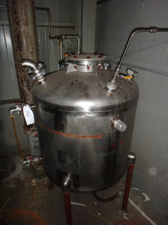 200 Gallon 304 Stainless Pressure Vessel Tank