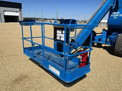 Used 2014 GENIE ZX-135/70 ARTICULATING BOOM LIFT Articulating Boom Lifts Alberta CA | Adcock Equipment #1418152
