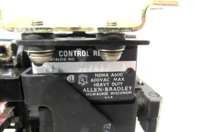 ALLEN BRADLEY 700-B220A24 AC RELAY SER.A 700B220A24 NEW SURPLUS