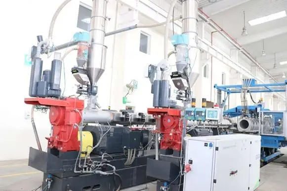 Used 2011 CINCINNATI  BATTENFELD MANN+HUMMEL/SOMOS UNICOR  IPM MONOS 90-37G, 90MM / MONOS 60-37G 60MM Extruders Florida US | ESCOBAR TRADING, INC. #202882