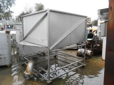 Hopper, 120 CF, S/st, 69" x 69", Slope Bottom, #S742201