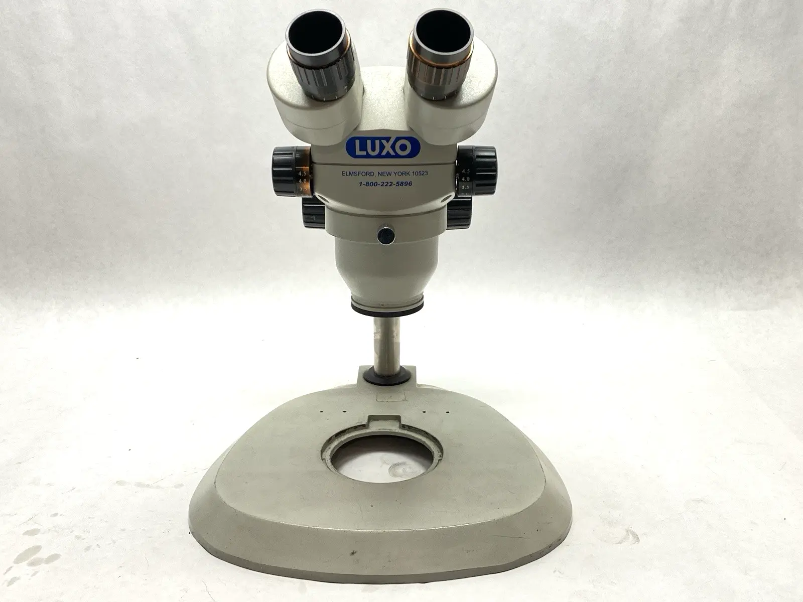 LX 23700 | Luxo  LX Stereo Zoom Binocular Microscope 0.7-4.5 With Stand - Used