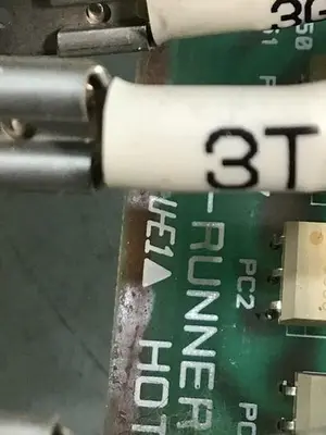 USED HOTSYS HOT-RUNNER SYSTEM