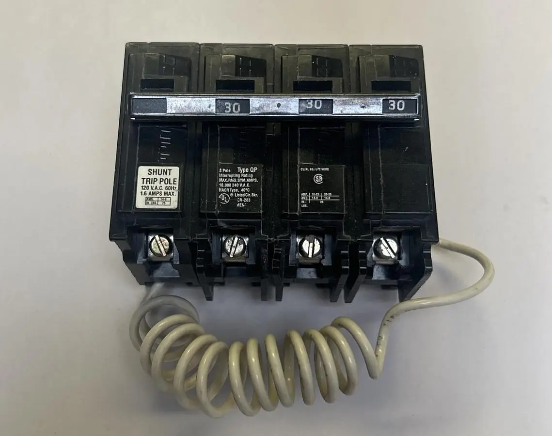 Used SIEMENS Q33000S01 Miscellaneous Equipment (Electrical & Power) Ohio US | Surplus Asset Holdings #1309755
