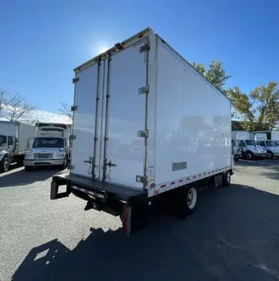 Used 2019 ISUZU NPR XD Reefer Trucks Florida US | Truck and Van Outlet #1509164