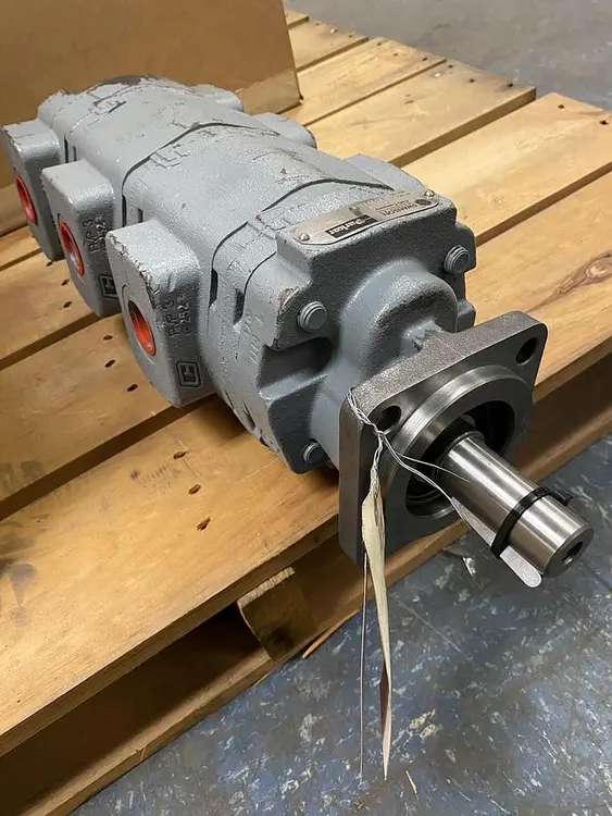 Used PARKER 42124 Hydraulic Pumps Ohio US | Surplus Asset Holdings #1226157