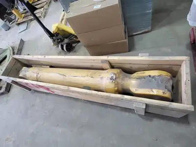 USED KOMATSU R707-01-0303