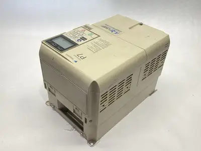 USED YASKAWA P7 VARISPEED IQ PUMP CONTROLLER DRIVE 3PH 27A 480V