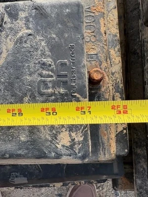 Used AIO 31" BOLT-ON RUBBER PADS Construction Equipment Parts North Carolina US | Southeastern Equipment Corp #1467801