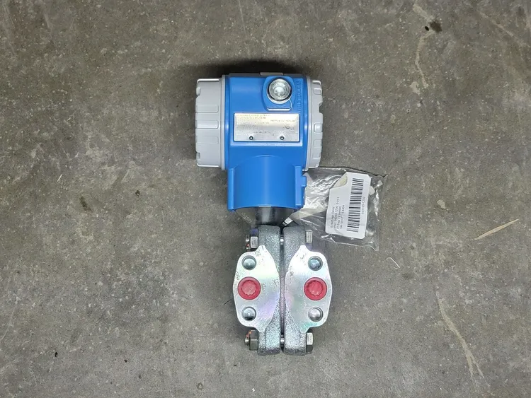 Used ENDRESS+HAUSER PMD70-UBC7D4BBAA Misc Electrical & Power Parts British Columbia CA | Lenmark #250366