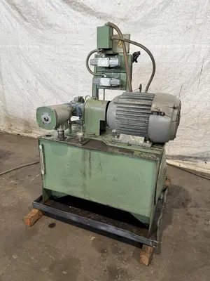 2,000 PSI HYDRAULIC PUMP UNIT W/ UNICLOSED MOTOR. STOCK # 1003525.