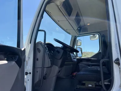 Used 2015 KENWORTH K370 VAN BODY Box trucks Minnesota US | Carco Truck & Equipment #1514299