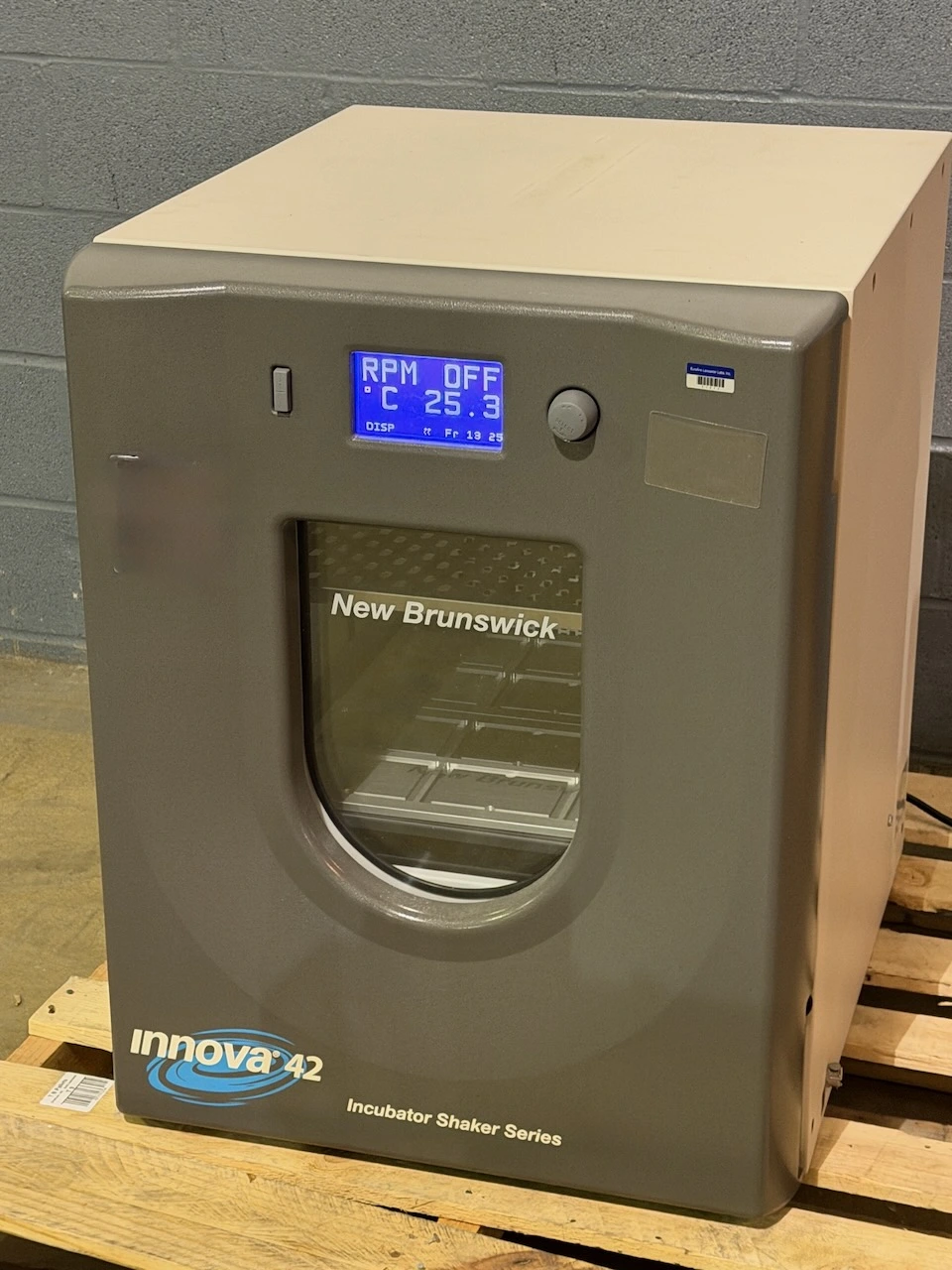 Used _UNKNOWN_ _UNKNOWN_ Incubator Shakers Ohio US | Federal Equipment Company #1365509