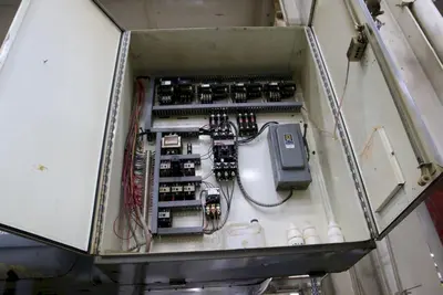USED 1977 CARLTON 5A