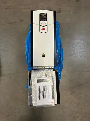 USED ABB ACS880-01-206A-2
