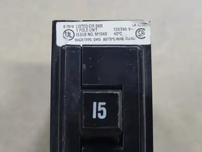 Used CUTLER-HAMMER QBHW1015 Switchgears British Columbia CA | Lenmark #242270