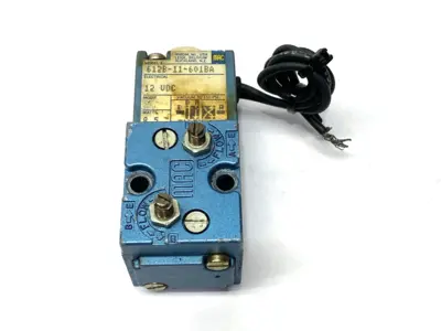 USED MAC VALVES PNEUMATIC SOLENOID VALVE 1/4" PORTS