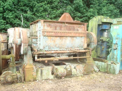 B Perkins 1,600 L M/S Jktd Z Blade Mixer