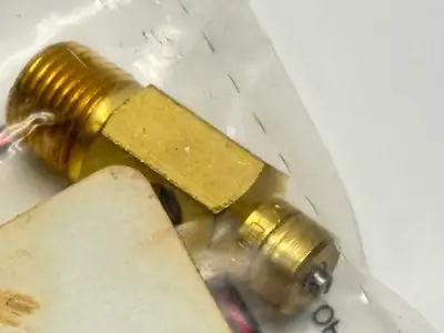 MNV-1P | Clippard  Adjustable Control Needle Valve 1/8" NPT Inlet #10-32 Outlet - New