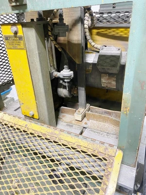 METAPLAST MST-3 TRAVELING HEAD EXTRUSION SAW