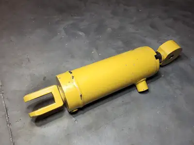USED CATERPILLAR 9T-9901