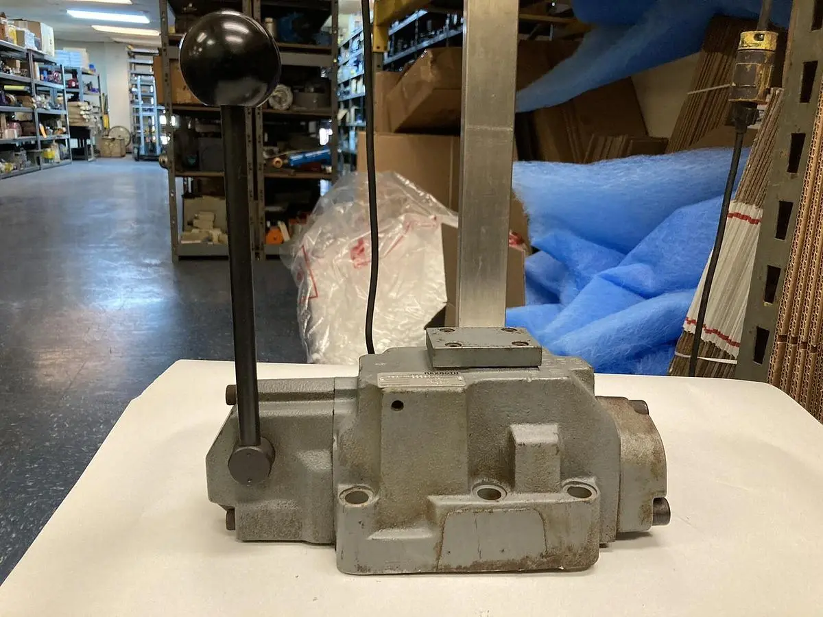 Used REXROTH H-4WMM22E60/V Pump & Valve Parts | Surplus Asset Holdings #1218715