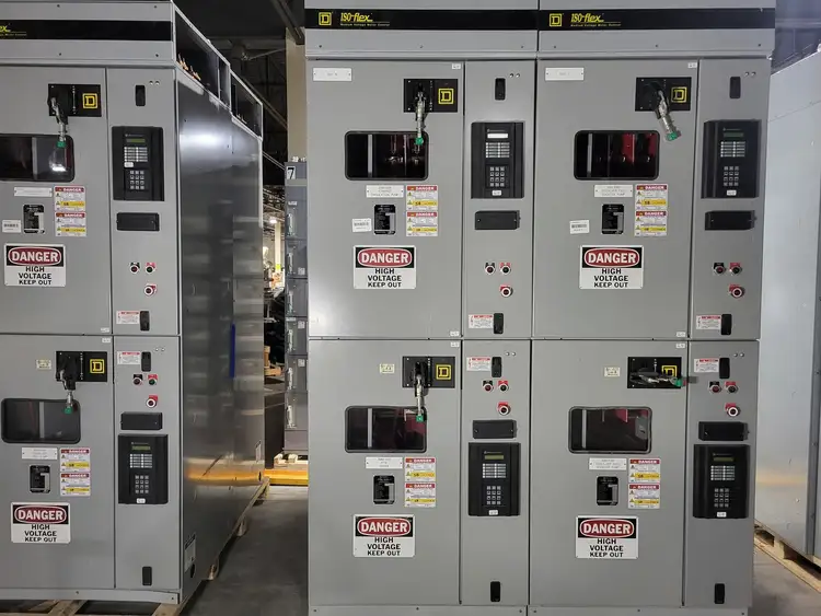 Used SQUARE D EG44D Switchgears British Columbia CA | Lenmark #835492