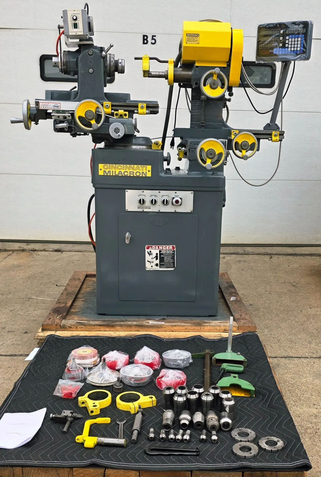 Used 1988 CINCINNATI MILACRON MONOSET MT2 Tool & Cutter Grinders Ohio US | Tooling & Equipment, Inc. #1409250