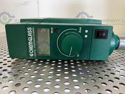 USED CHEMGLASS UNKNOWN MODEL DIGITAL OVERHEAD HOMAGINIZER  / STIRRER 2000 RPM