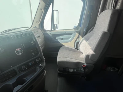 2017 Freightliner Cascadia Evolution "i" Class 125 Deisel Sleeper _UNKNOWN_ Road Tractor | Iron Listing (20)