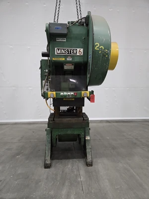 Minster 60 Ton C-Frame OBI Press, 32″ x 21″ Bed