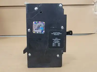 NEW SQUARE D EDB16015