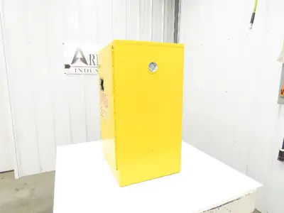 Used AGENT _UNKNOWN_ Biological Safety Cabinets Indiana US | Arrow Industrial #1367470