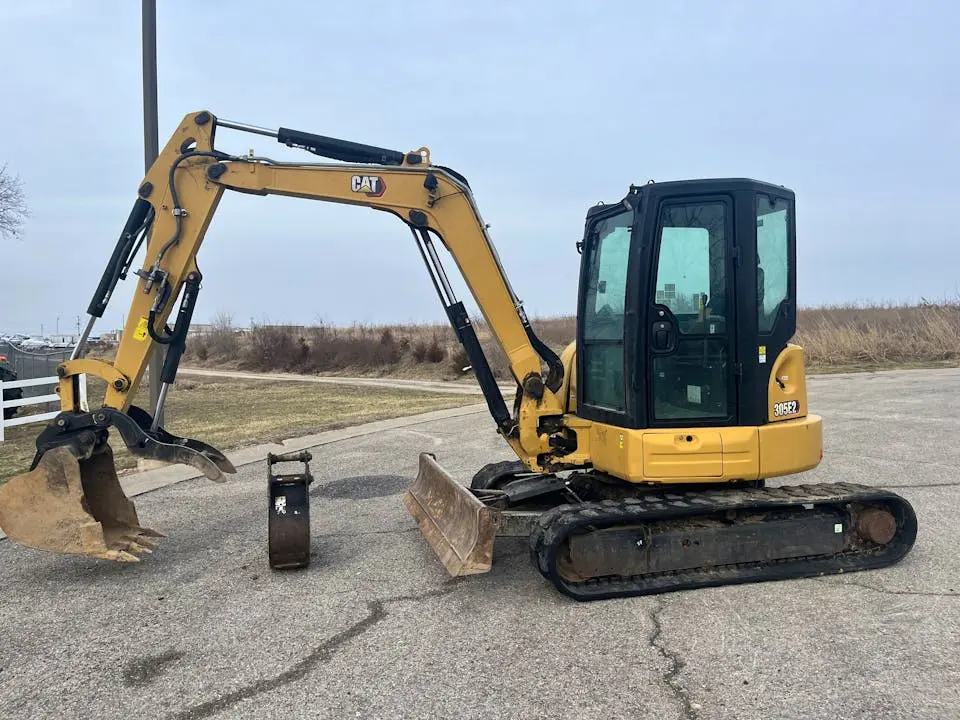 USED 2021 Caterpillar 305