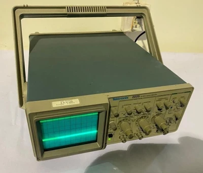 Tektronix Oscilloscope Oscilloscopes & Vectorscopes | Amiron Machinery (2)