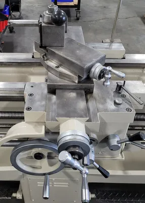 VICTOR 2080G Lathes, Gap Bed | Machinery Central (14)