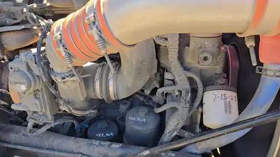 USED 2015 PETERBILT 579