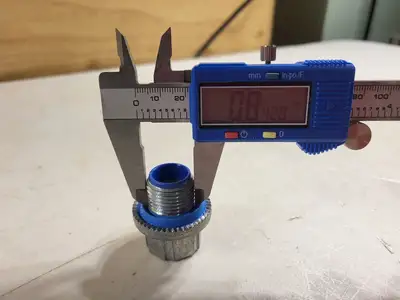NEW THOMAS & BETTS H050GR-C