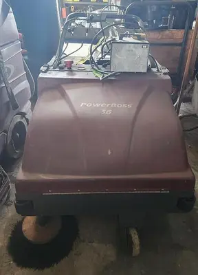 USED 2005 MINUTEMAN PB36000QP KLEEN SWEEP 35