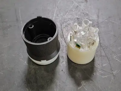 30A, 3-ph, 250V Twist-Lock Female Connector