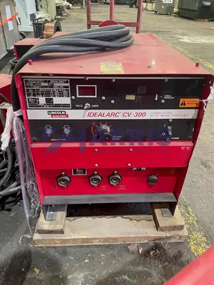 USED LINCOLN CV-300