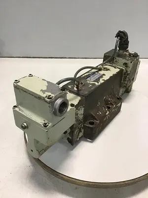 USED YUKEN SD1167-280-10AD-E-CB-10
