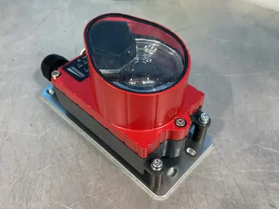 New | in-Stock LEUZE ELECTRONICS DDLS 200/200.160 Photoelectric Sensors Ohio US | HGR 24 #1084862