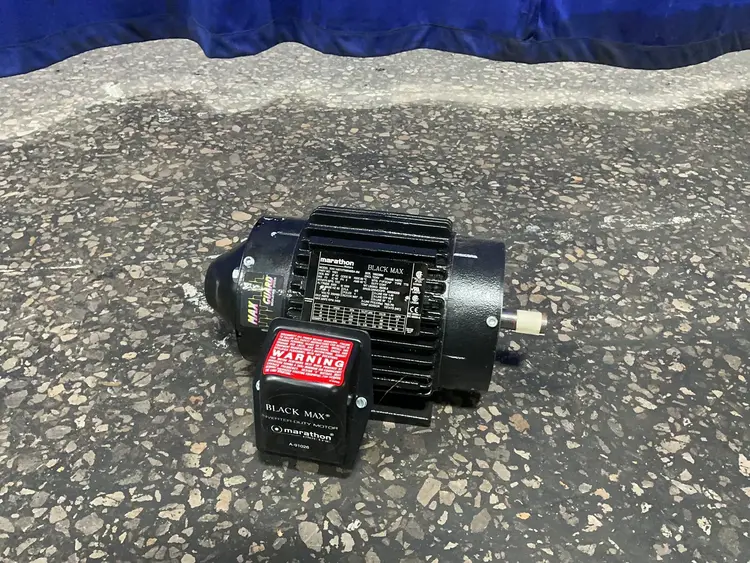 Used MARATHON ELECTRIC XVH145THTN6046BA 6M A.C. Motors Ohio US | HGR 24 #1406244